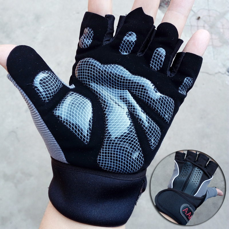 قفازات رياضية واقية للتدريب في - مراجعة Weightlifting Gloves وسعره